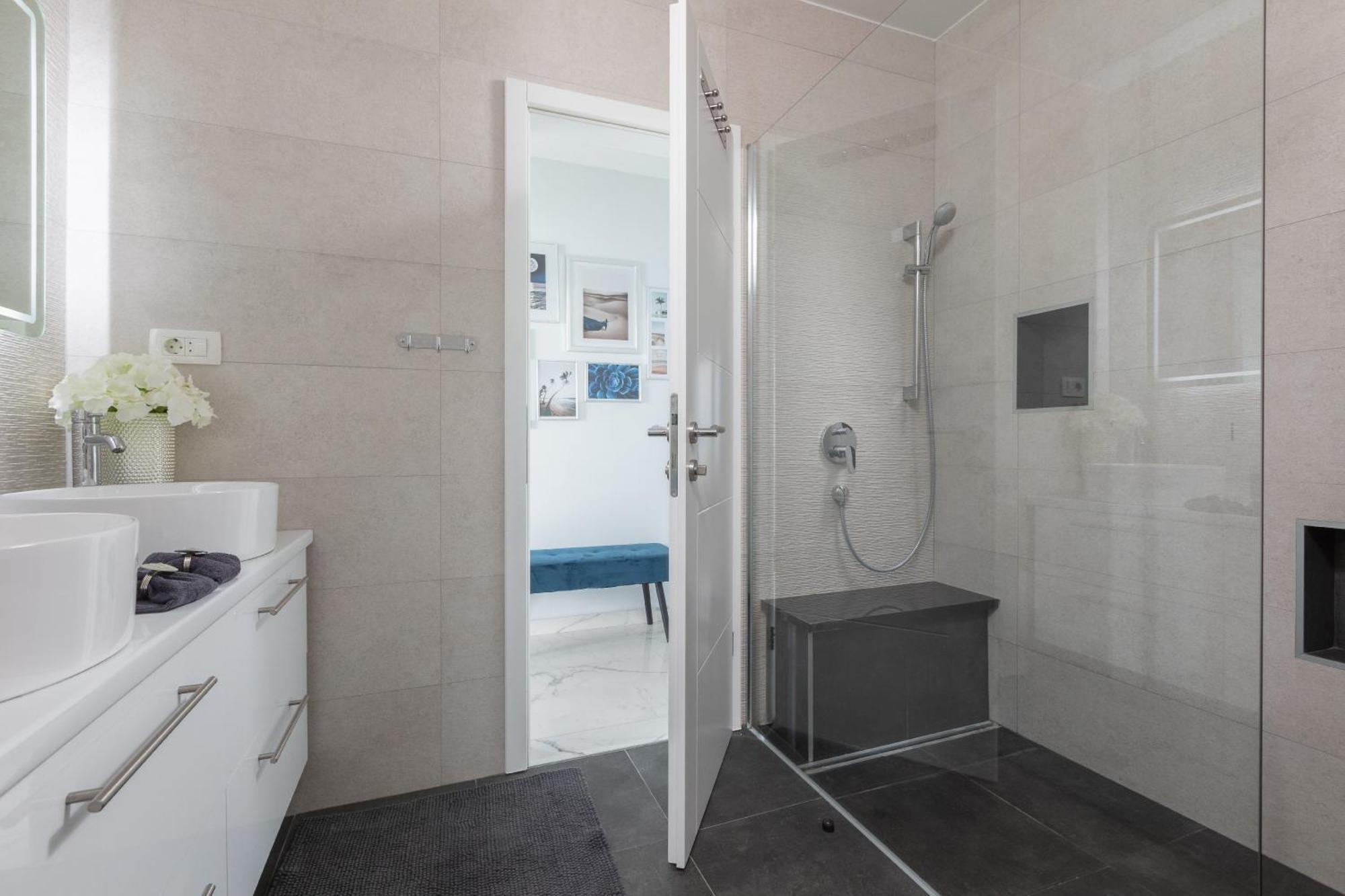 Luxury Holiday Home Dioniz Podgora Room photo