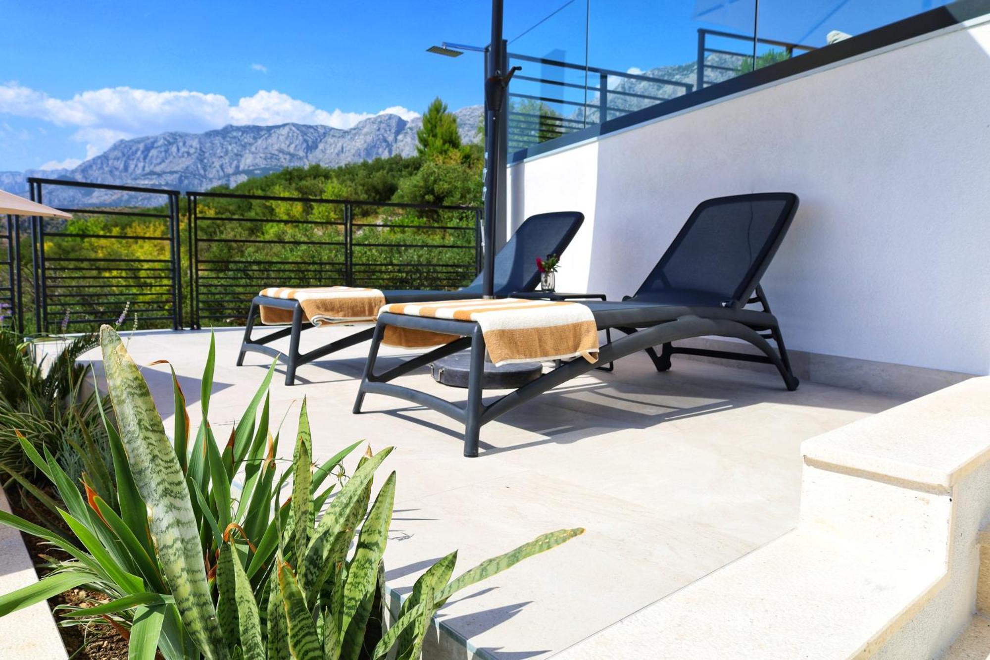 Luxury Holiday Home Dioniz Podgora Exterior photo